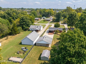 8814 Maple Rd, Louisville, KY 40229