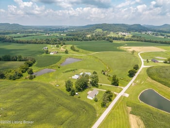 886 E Calvary Rd, Campbellsville, KY 42718