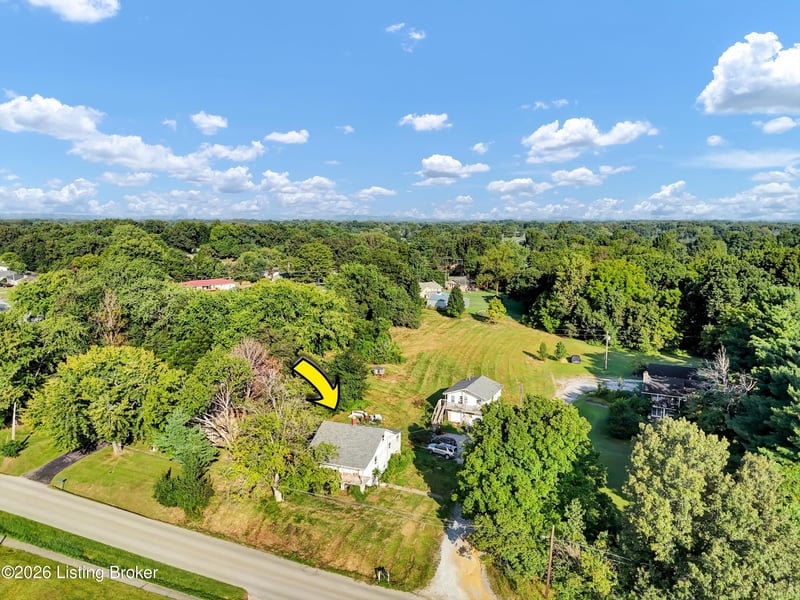 887 W Elm Rd, Radcliff, KY 40160