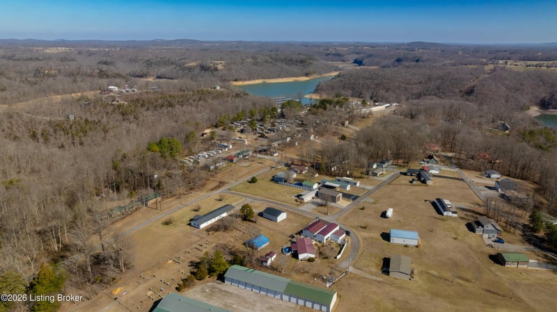 89 Kristi Ln, Russell Springs, KY 42642
