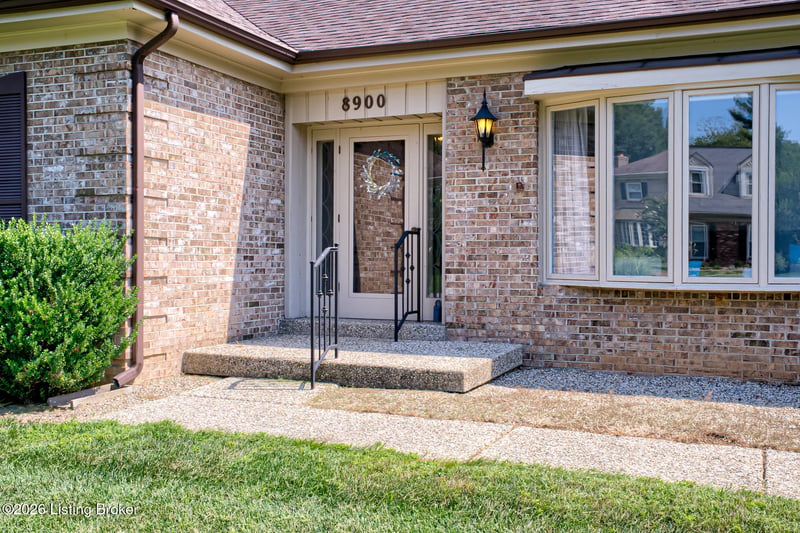 8900 Middle Pointe Rd, Louisville, KY 40241