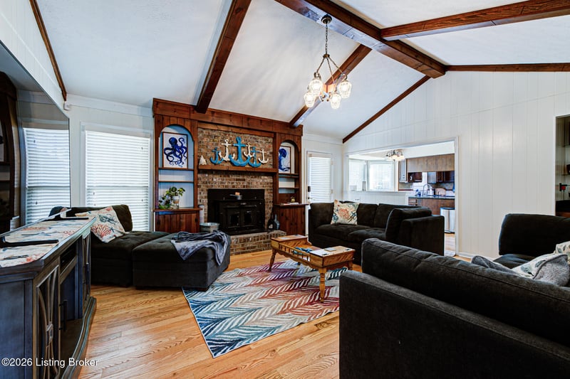 8900 Middle Pointe Rd, Louisville, KY 40241