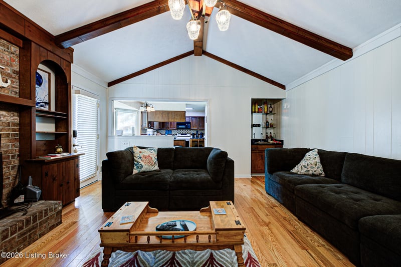 8900 Middle Pointe Rd, Louisville, KY 40241