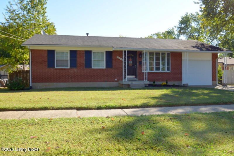 8905 Bluebell Dr, Louisville, KY 40219