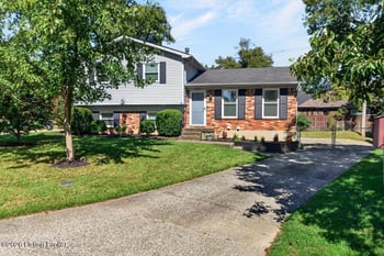 8907 Bobrader Ct, Louisville, KY 40299