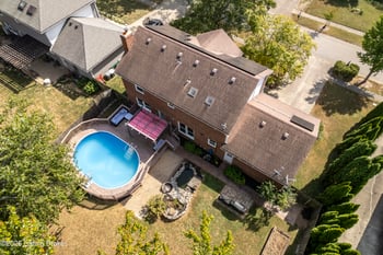 8909 Duxbury Rd, Louisville, KY 40242