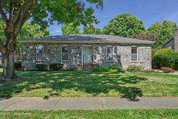 8911 Acushnet Rd, Louisville, KY 40242