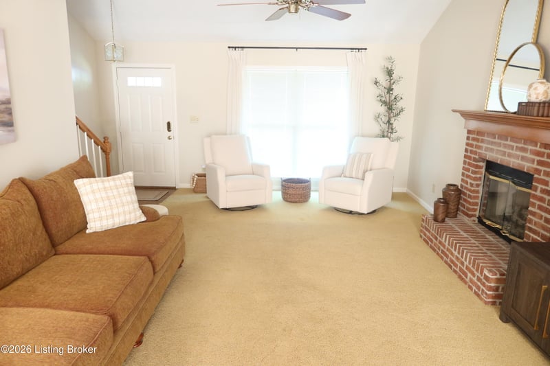 8913 Harmony Place Ct, Louisville, KY 40242