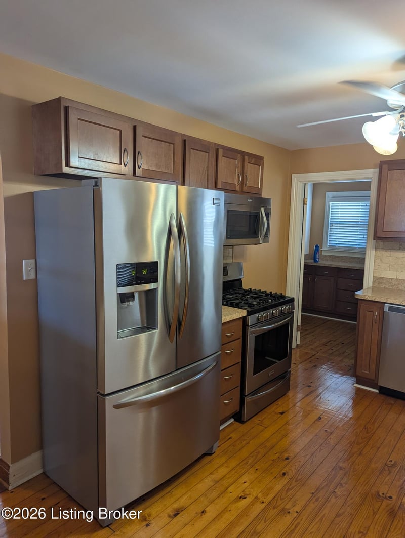 900 Lydia St, Louisville, KY 40217