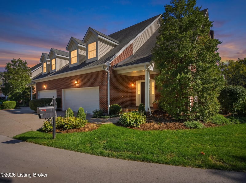 9000 Lyndon Lakes Pl, Louisville, KY 40242
