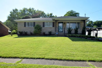 9002 Annlou Dr, Louisville, KY 40272