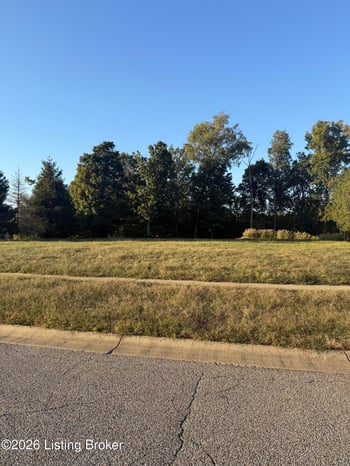 9004 Grand Pointe Ct, Louisville, KY 40214