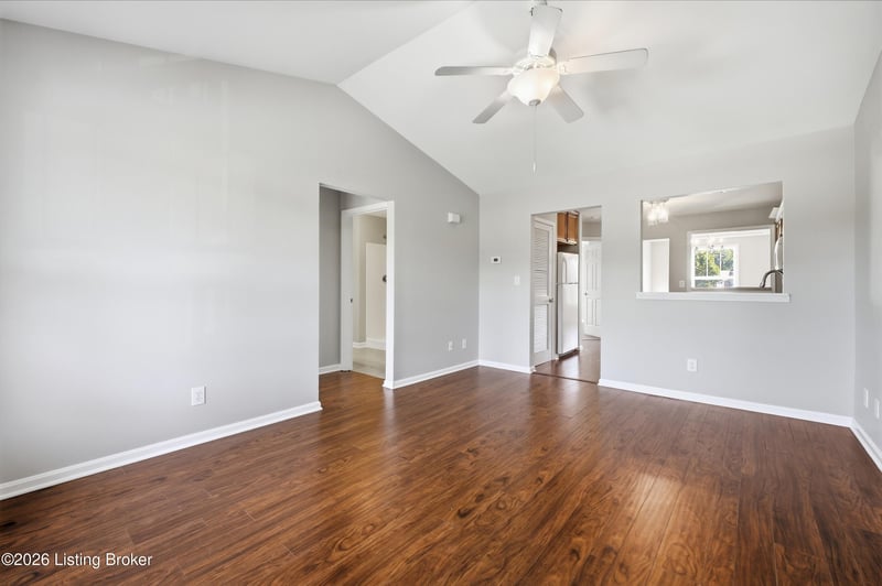 9005 Falcon Crest Ct #217, Louisville, KY 40219