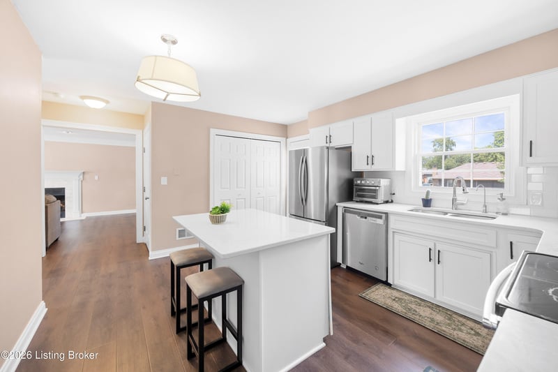 9005 Green Garden Ct, Louisville, KY 40220