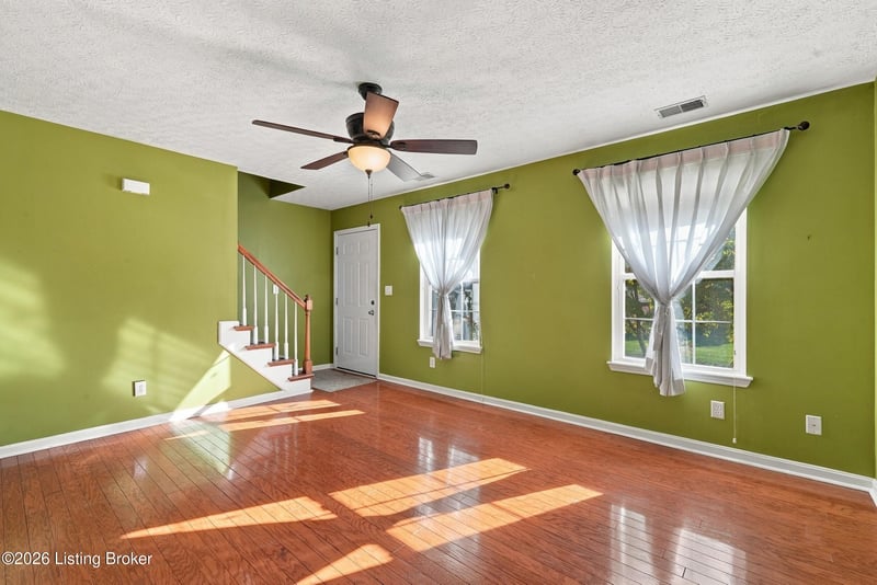 9008 Sagebrush Ct, Louisville, KY 40228