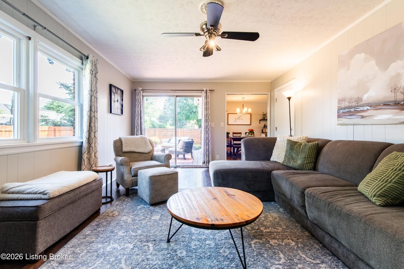 9009 Cardiff Rd, Louisville, KY 40242