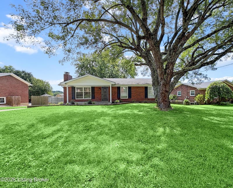 9013 Lyneve Dr, Louisville, KY 40272