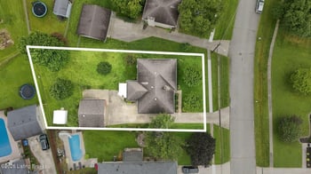 9015 Shevie Dr, Louisville, KY 40272
