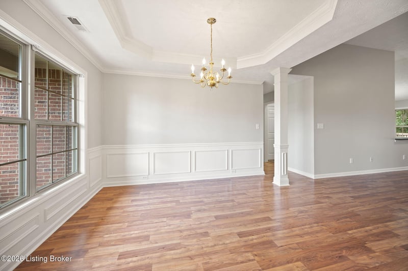 9017 Black Powder Ln, Louisville, KY 40228