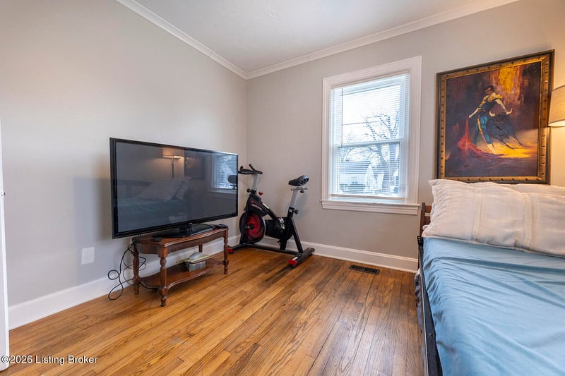 905 Camden Ave, Louisville, KY 40215