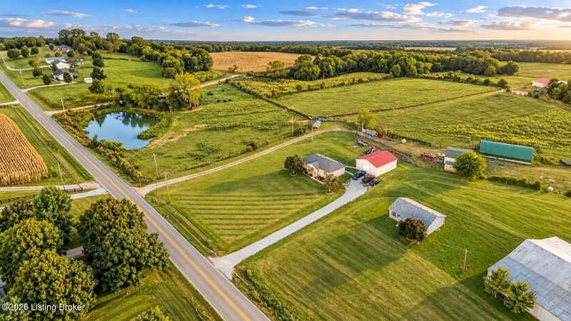9098 Bloomfield Rd, Springfield, KY 40069