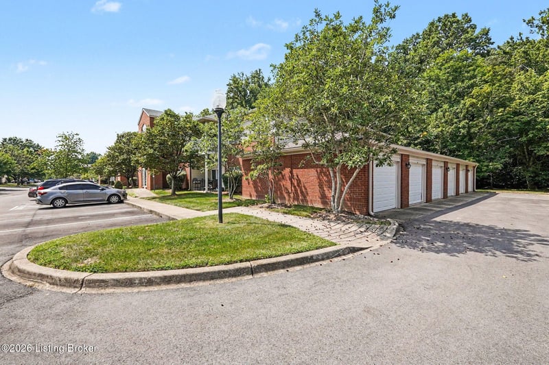 9100 Hawthorne Pointe Dr #201, Louisville, KY 40272
