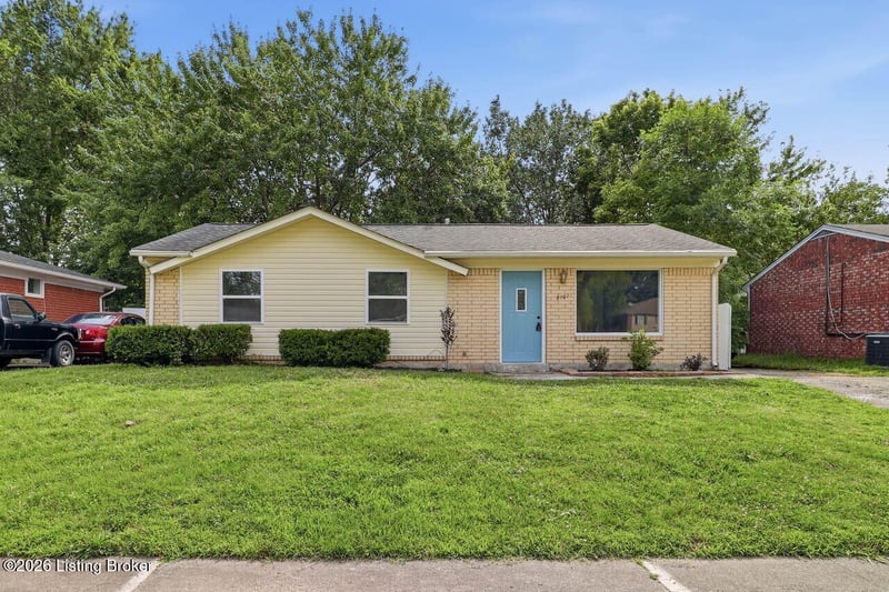 9102 Willowcreek Dr, Louisville, KY 40219
