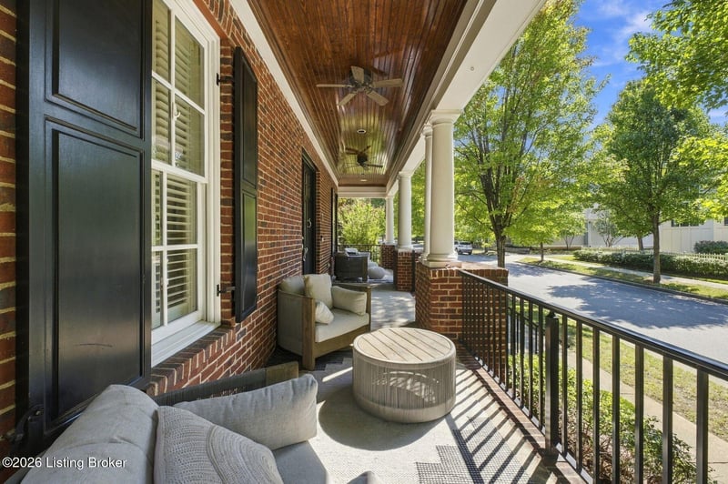9103 Dayflower St, Prospect, KY 40059