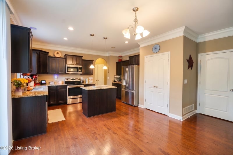 9105 Blue Boulder Ct, Louisville, KY 40291