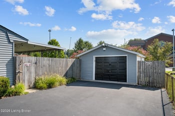 9105 Seaforth Dr, Louisville, KY 40258