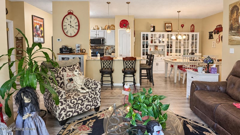 9106 Hawthorne Pointe Dr #101, Louisville, KY 40272