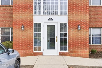9106 Hawthorne Pointe Dr #202, Louisville, KY 40272