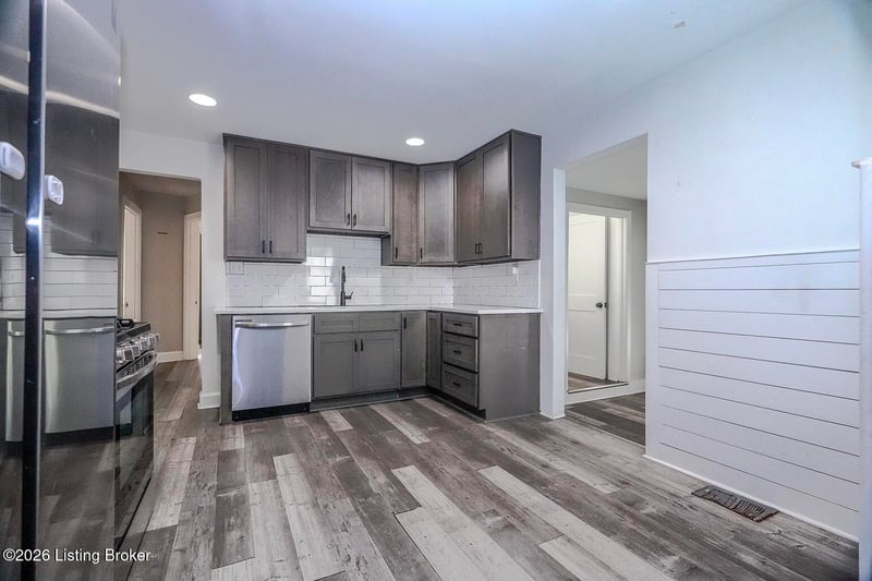 9107 3rd Street Rd, Louisville, KY 40272