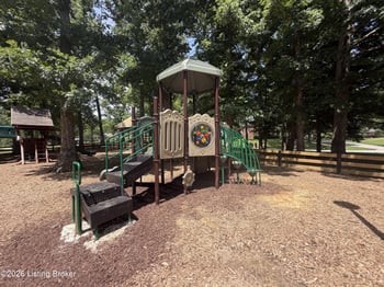 9107 Split Rail Dr, Louisville, KY 40272