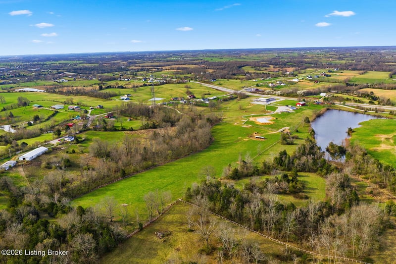 9108 Louisville Rd, Lawrenceburg, KY 40342