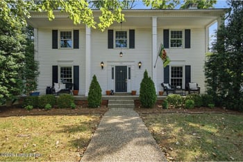 911 Thorpe Dr, Douglass Hills, KY 40243