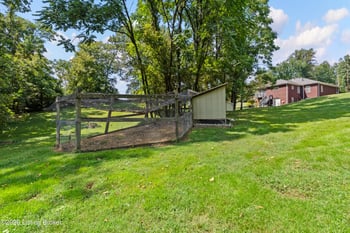 9116 Hi View Ln, Louisville, KY 40272