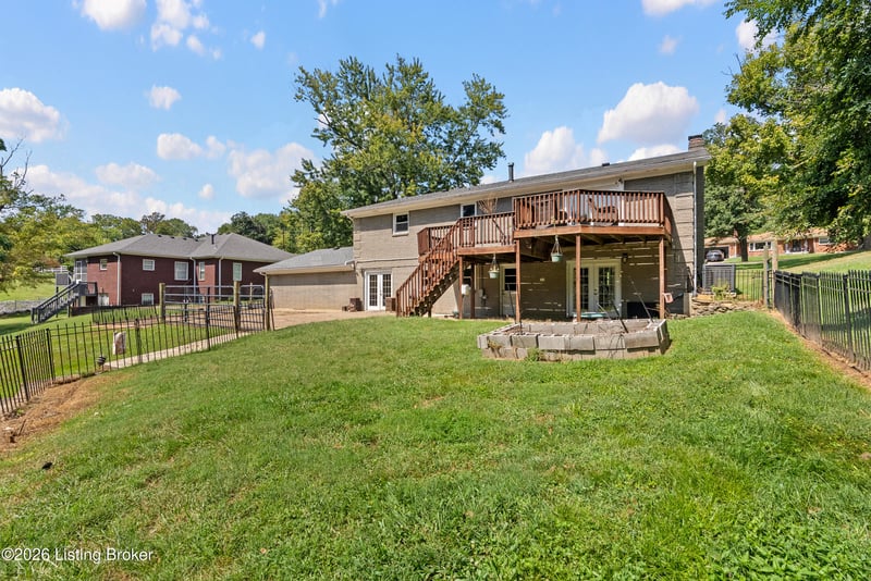 9116 Hi View Ln, Louisville, KY 40272