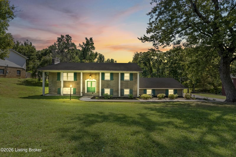 9116 Hi View Ln, Louisville, KY 40272
