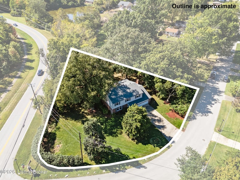9120 Pine Lake Dr, Louisville, KY 40220