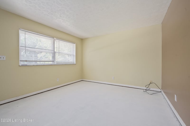 914 N Clark Blvd, Clarksville, IN 47129