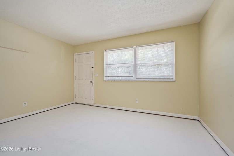 914 N Clark Blvd, Clarksville, IN 47129