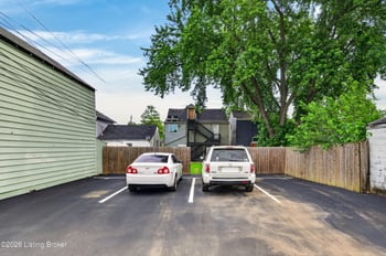 918 Ash St, Louisville, KY 40217