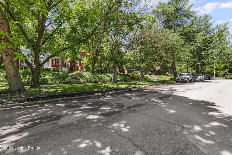 920 Cherokee Rd, Louisville, KY 40204