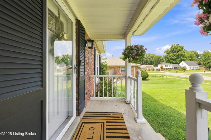 9202 Auburn Ave, Jeffersontown, KY 40299