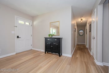 9202 Marse Henry Dr, Louisville, KY 40299