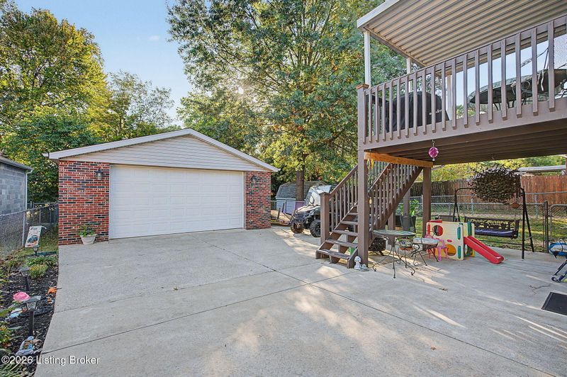 9203 Fairridge Dr, Louisville, KY 40229
