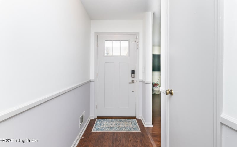 9204 Axminster Dr, Jeffersontown, KY 40299