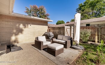 9204 Axminster Dr, Jeffersontown, KY 40299