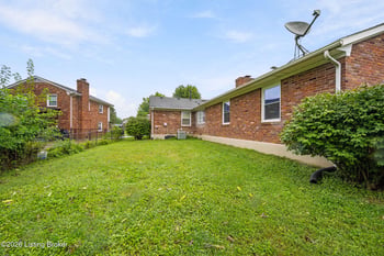 9206 Auburn Ave, Jeffersontown, KY 40299